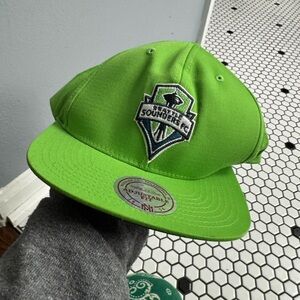NWT Nostalgia co Mitchell & ness Seattle sounders fc hat os
